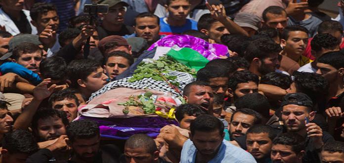 Más protestas palestinas tras muerte de paramédica por disparos israelíes en Gaza