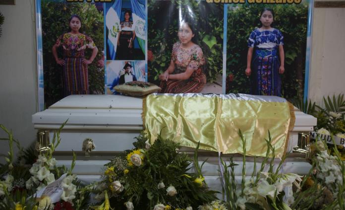 Sepultan a migrante guatemalteca baleada por agente en EEUU