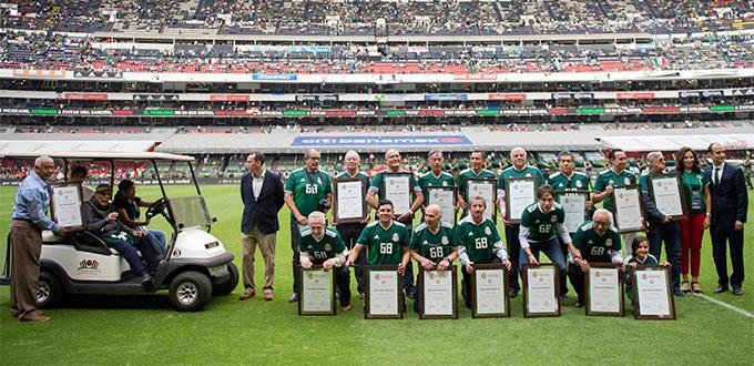 Leyendas olímpicas de México 68 recibieron reconocimiento en el Azteca