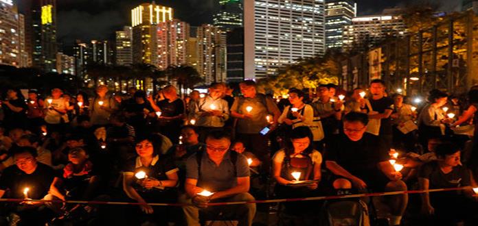 Miles de personas recuerdan en Hong Kong un año más a los caídos en Tiananmen