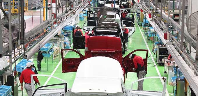 Ventas de vehículos caen por importaciones e inseguridad en abril
