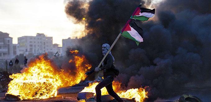 Autoridad palestina considera un robo que Israel le cargue coste de incendios junto a Gaza