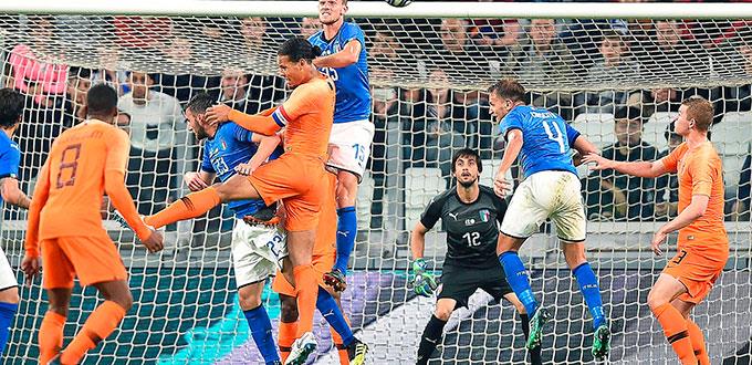Italia empata con Holanda en duelo de eliminados