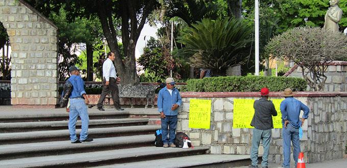 Empleados de DAPAS exigen su jubilación