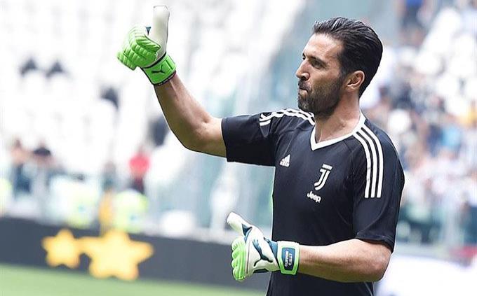 UEFA suspende tres partidos a Gianluigi Buffon