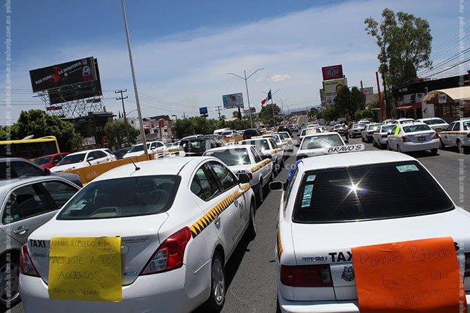 Presentará Gobierno denuncia contra taxistas por bloqueo en Lomas: SCT