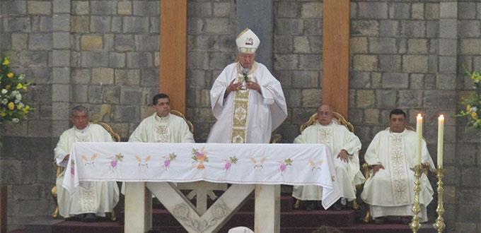 Celebra Balmori Cinta aniversario episcopal