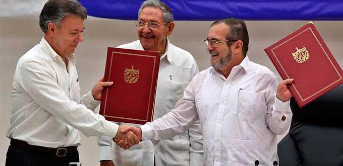 Violencia disminuyó en Colombia desde acuerdo de paz con FARC, dice estudio