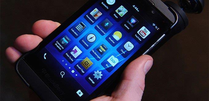 Celulares estarán prohibidos en los colegios franceses