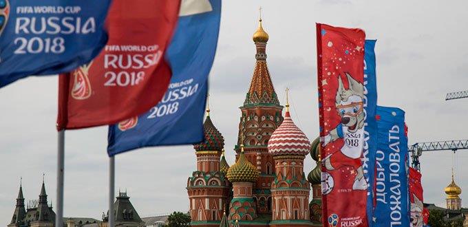 Brasil sugiere a comunidad LGBT evitar expresiones efusivas en Rusia
