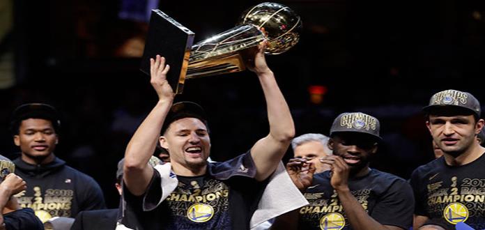Warriors barren a Cavaliers y ganan su 2do título en fila
