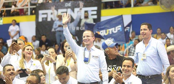 Cultura y deporte obligatorios, propone Anaya