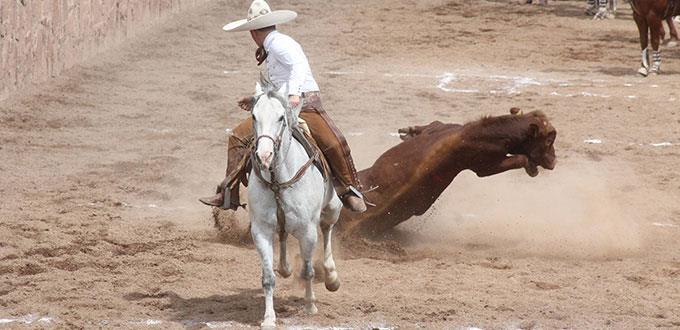 Mano a mano charro en el Rancho del Charro