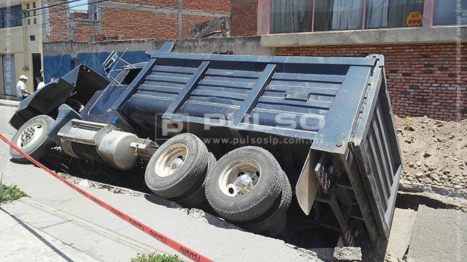 Urge regular paso de unidades pesadas por la ciudad: Pérez González