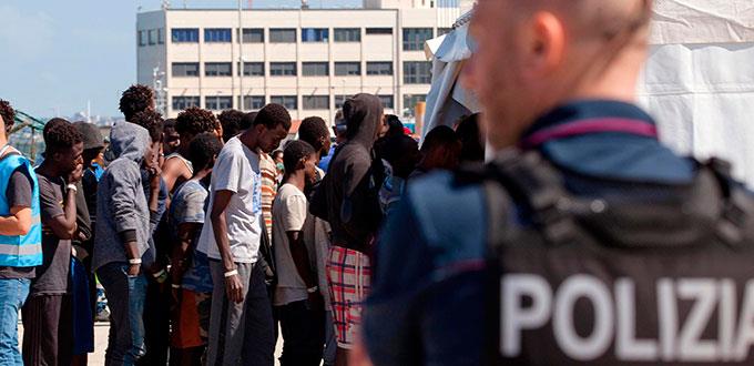 Italia y Malta, en disputa por migrantes