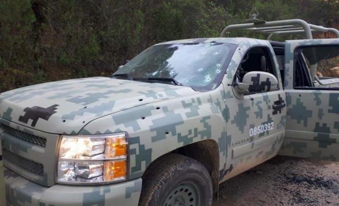 Hallan cadáver dentro de camioneta clonada del Ejército en Guerrero