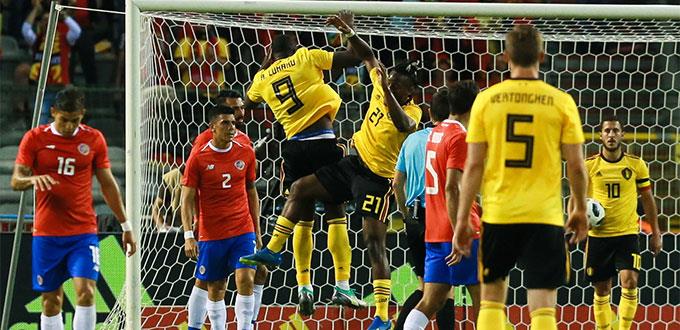Lukaku aporta dos en goleada de Bélgica