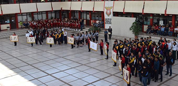 Abanderan a atletas que van a Nacional