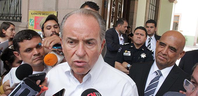 Llama Carreras a un proceso electoral en paz
