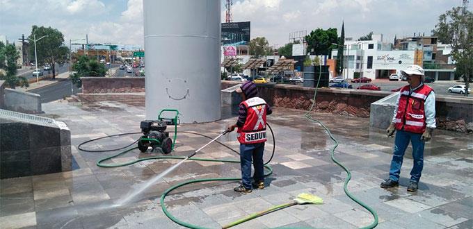 Malvivientes utilizan el Asta Bandera de sanitario