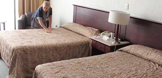Piden al sector turismo adquirir textiles del país
