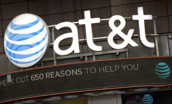 Aprueba juez fusión de AT&T-Time Warner pese a oposición de Trump