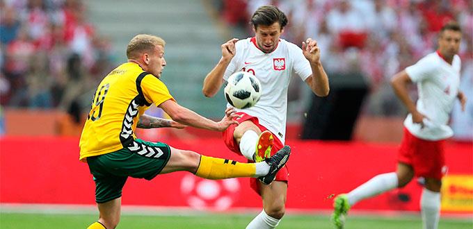 Polonia vence por 4-0 a Lituania en amistoso