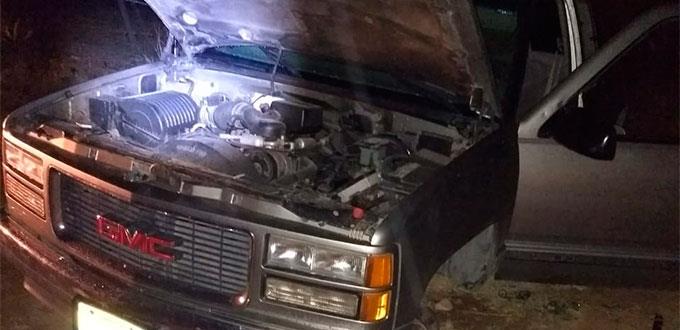 Roban camioneta para desvalijarla