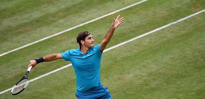 Roger Federer continúa su paso triunfal en Stuttgart
