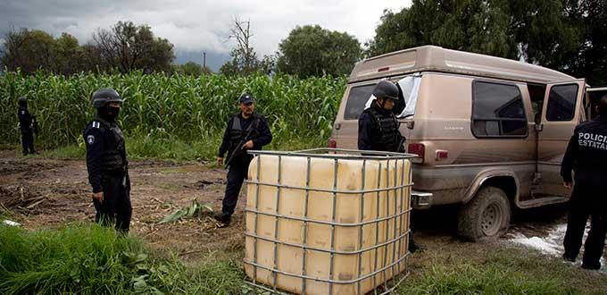 Paga Pemex a antihuachicoleros; combaten ordeña por $30 mil al mes