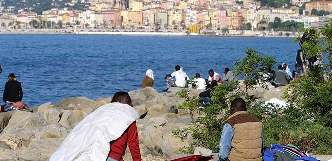 Oxfam condena trato a migrantes en frontera Italia-Francia