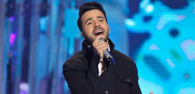 Luis Fonsi comparte las playas de Puerto Rico en “Calypso”