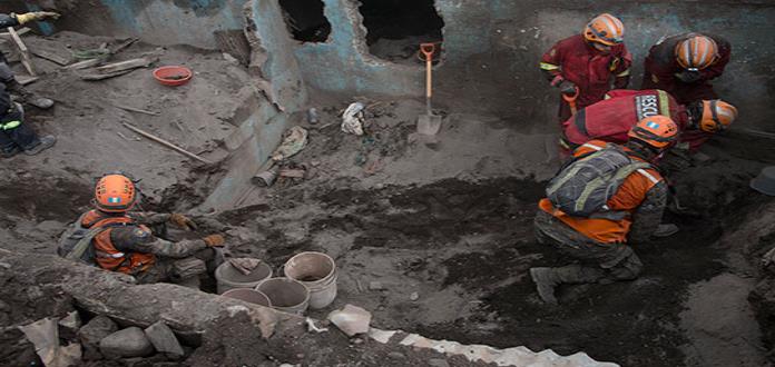 Lluvia en Guatemala complica a comunidades cercanas al volcán