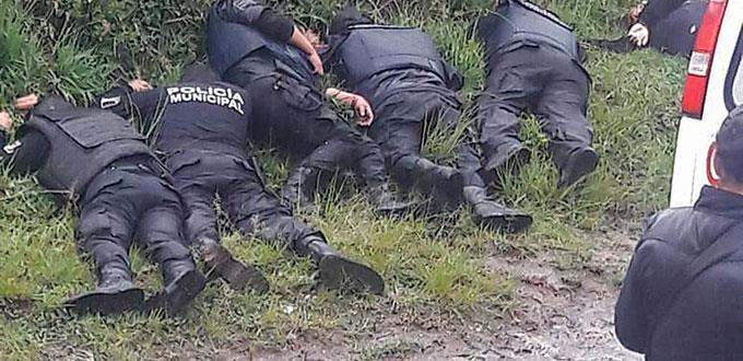 “Huachicoleros” de Puebla matan a seis policías