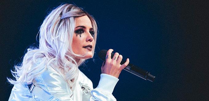 Halsey expresa amor a mexicanos