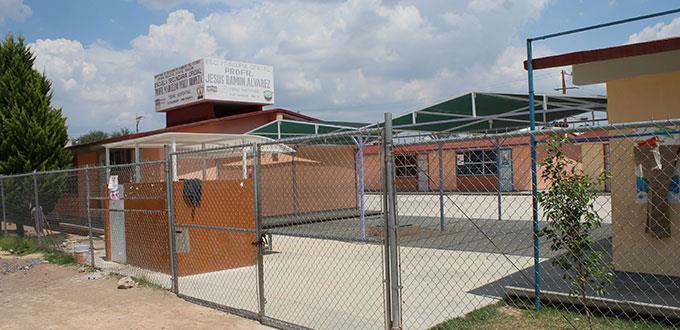 Amagan tomar secundaria si no amplía matrícula