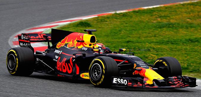 Escudería Red Bull confirma que cambia a motores Honda