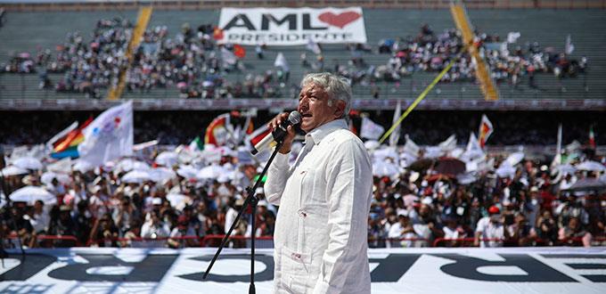 “Estos corruptos ya soltaron la Presidencia”