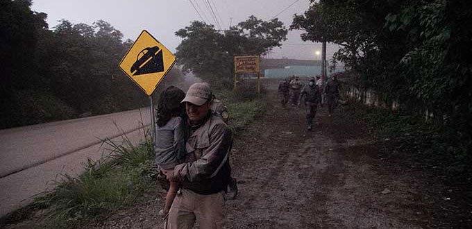 Guatemala formaliza pedido a EUA por desastre de volcán de Fuego