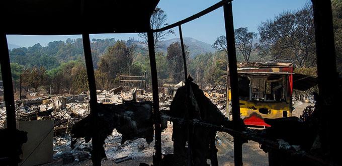 California, asolada por los incendios forestales