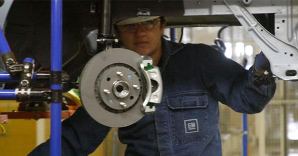 Inversión en sector energético será limitada hasta 2024: Moodys