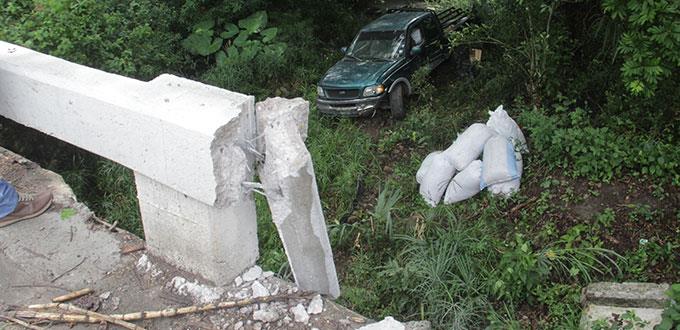 Se accidenta familia en la Zona Huasteca