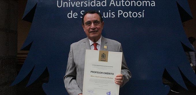 Nombra la UASLP a Raúl Camacho Profesor Emérito