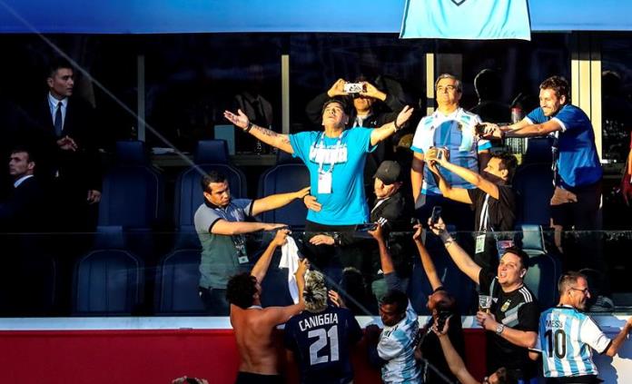 Indigna a argentinos falsa “muerte” de Maradona