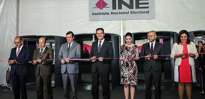 El INE exhorta a cuidar la democracia