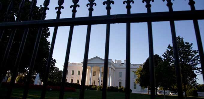 Casa Blanca afirma que 500 niños migrantes se han reunido con sus padres