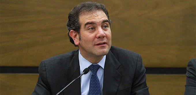 Pide INE a encuestadoras no difundir resultados antes de las 20:00 horas