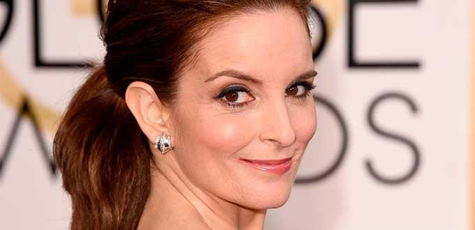 Tina Fey se une a astros de Broadway para ayudar a migrantes