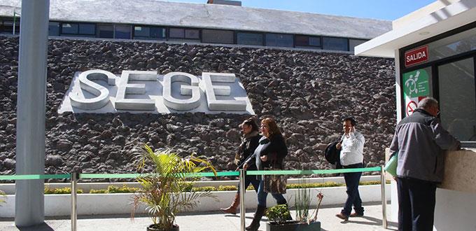 Denuncian que trabajadores de la SEGE también cobran el FONE