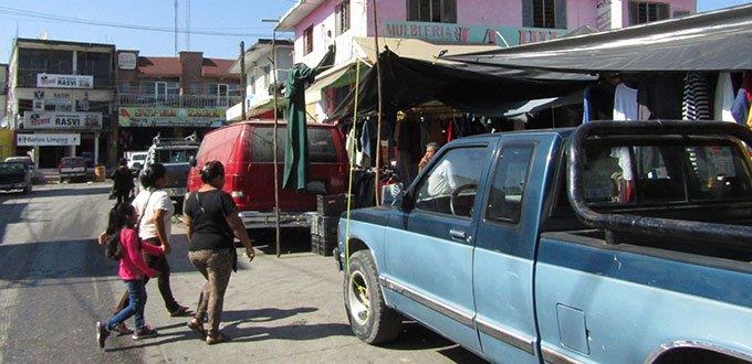 Ordenar a los ambulantes, la principal petición del comercio establecido